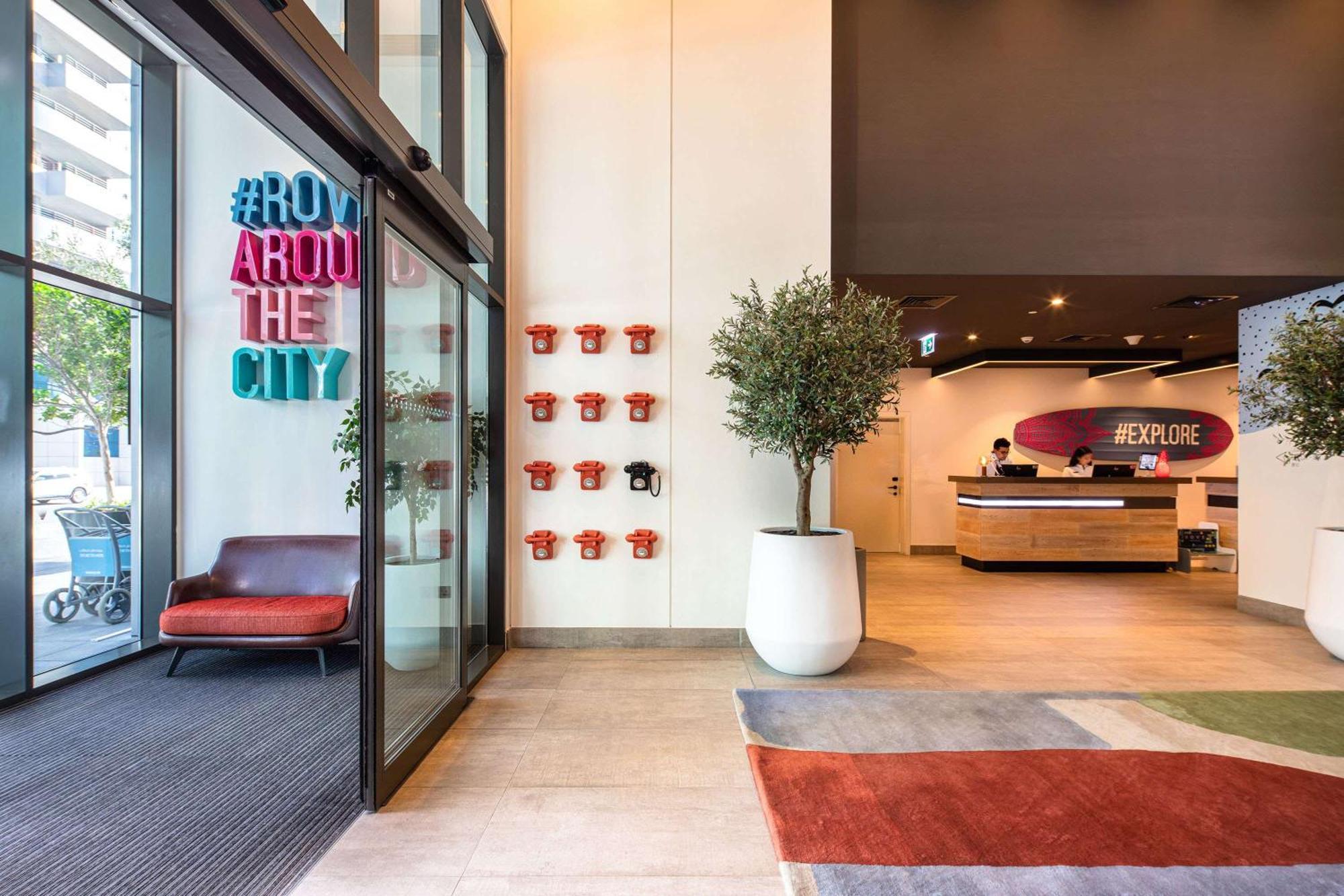 Rove Dubai Marina Hotel Luaran gambar